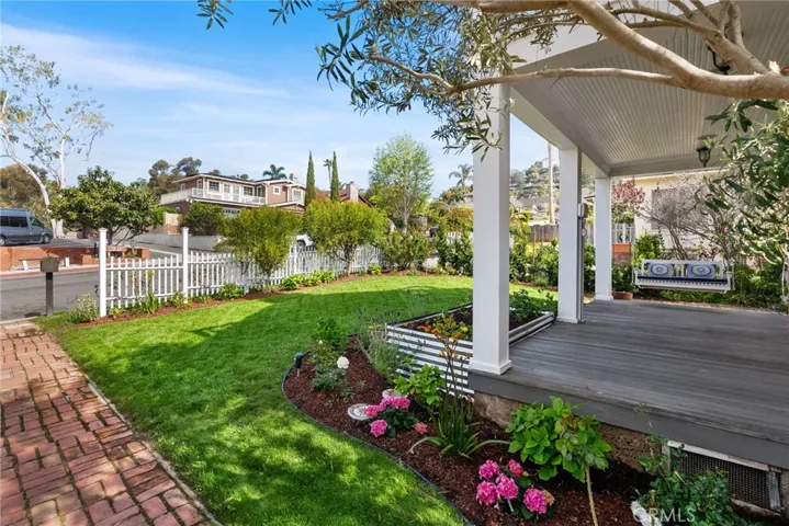 369 Hawthorne Road, Laguna Beach, California 92651