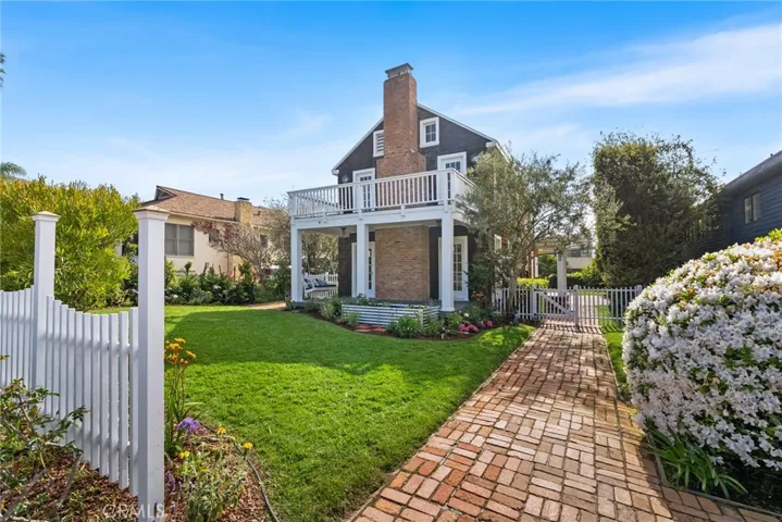 369 Hawthorne Road, Laguna Beach, California 92651