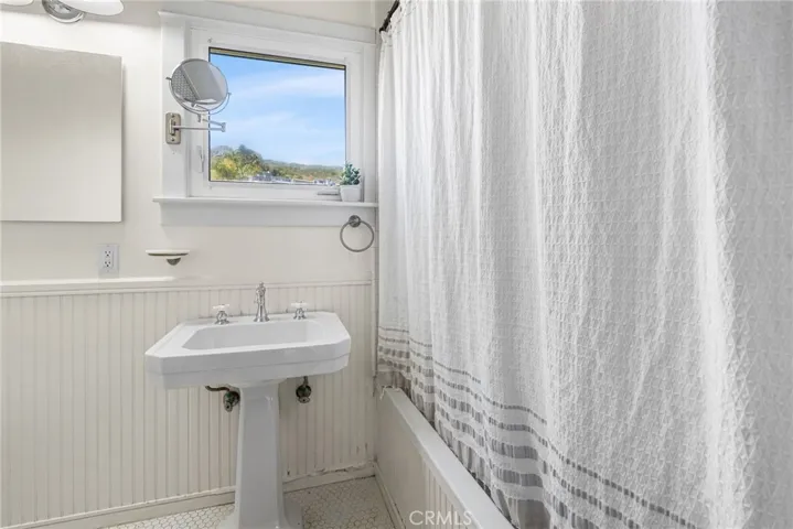 369 Hawthorne Road, Laguna Beach, California 92651