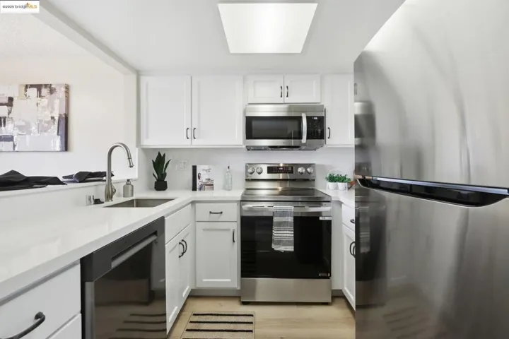 16 Las Moradas Cir, San Pablo, California 94806
