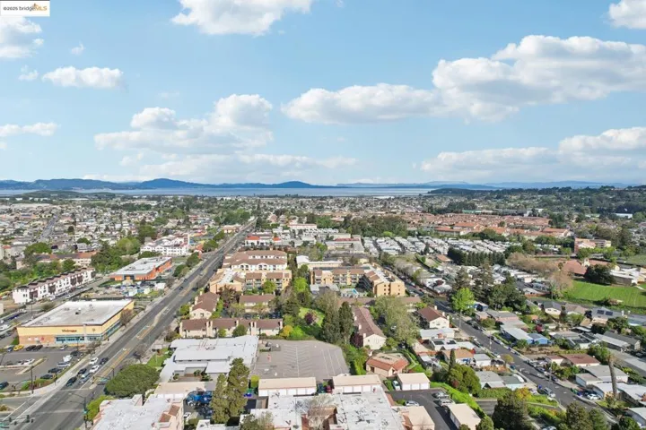 16 Las Moradas Cir, San Pablo, California 94806