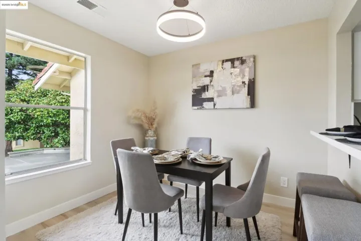 16 Las Moradas Cir, San Pablo, California 94806