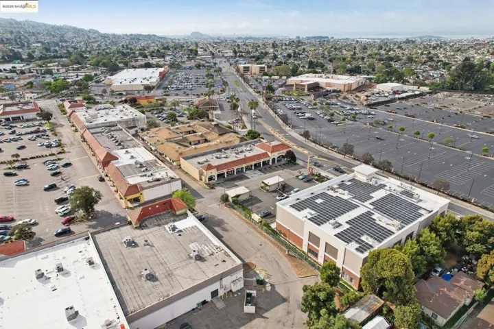 16 Las Moradas Cir, San Pablo, California 94806