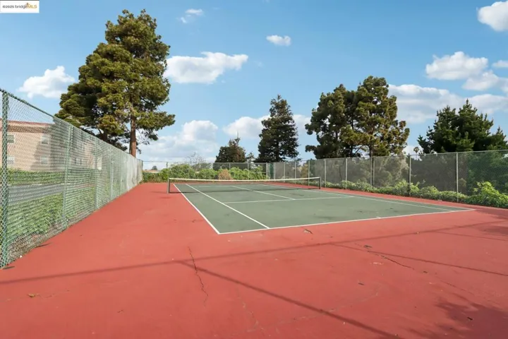 16 Las Moradas Cir, San Pablo, California 94806