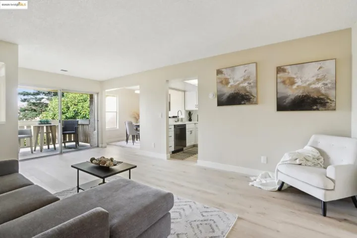 16 Las Moradas Cir, San Pablo, California 94806