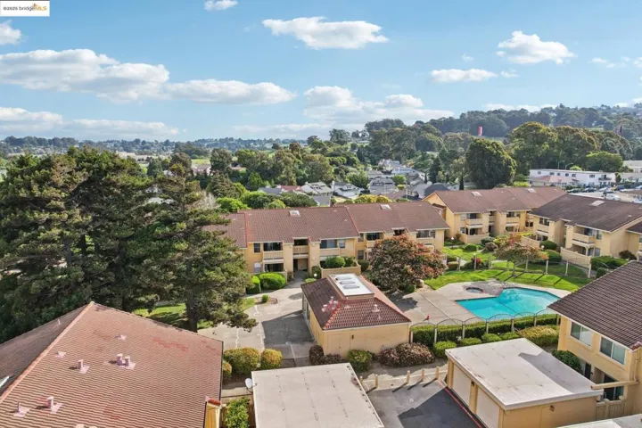 16 Las Moradas Cir, San Pablo, California 94806