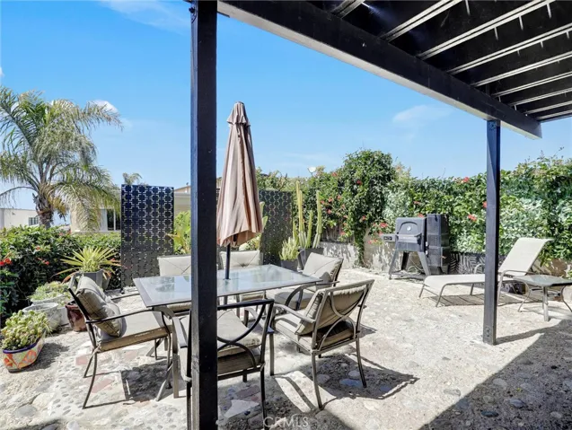 883 Santa Ana Street, Laguna Beach, California 92651