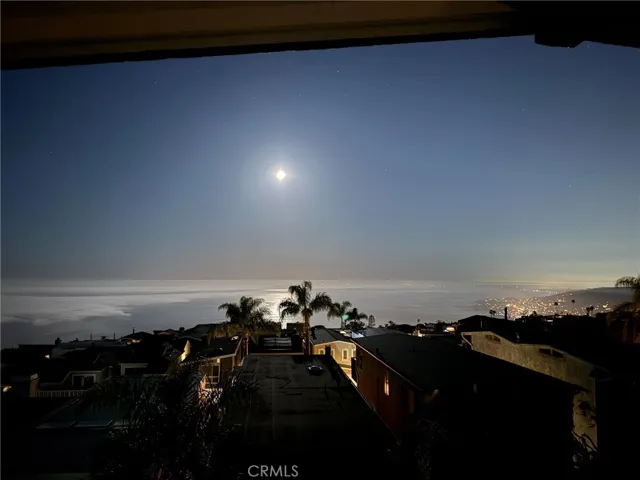883 Santa Ana Street, Laguna Beach, California 92651
