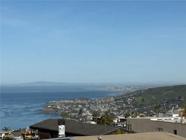 883 Santa Ana Street, Laguna Beach, California 92651