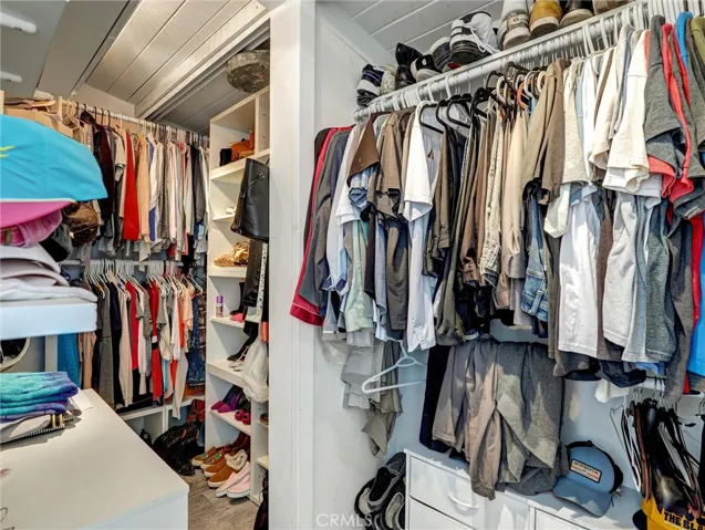 Walk In Closet