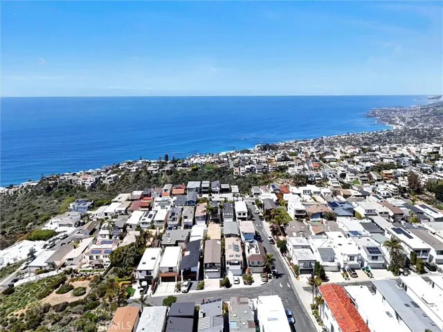 883 Santa Ana Street, Laguna Beach, California 92651