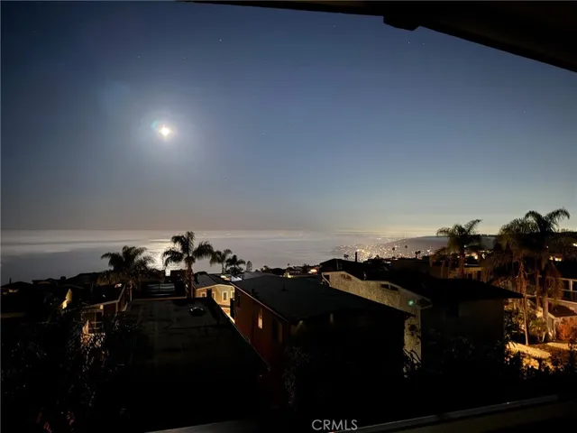 883 Santa Ana Street, Laguna Beach, California 92651