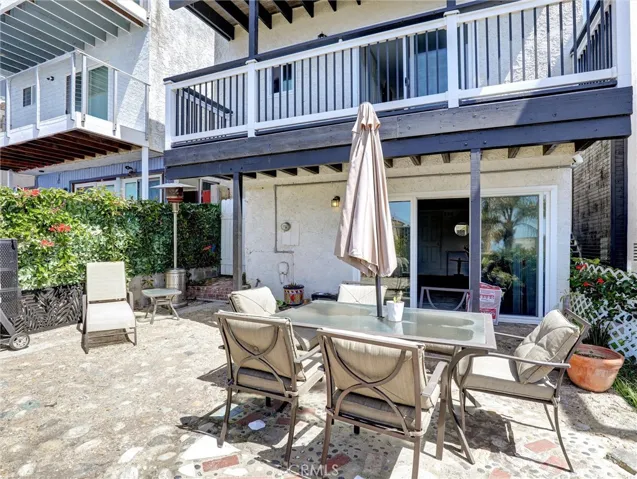 883 Santa Ana Street, Laguna Beach, California 92651