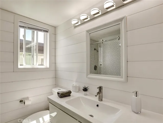 883 Santa Ana Street, Laguna Beach, California 92651