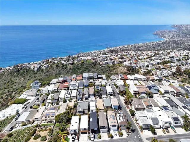883 Santa Ana Street, Laguna Beach, California 92651