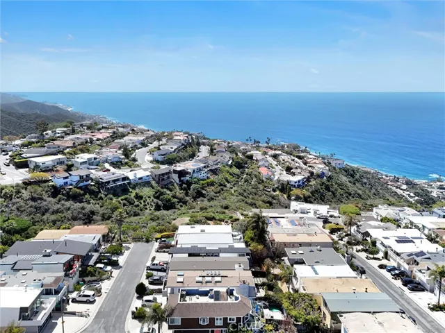 883 Santa Ana Street, Laguna Beach, California 92651