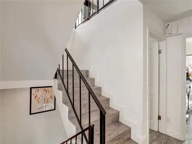 883 Santa Ana Street, Laguna Beach, California 92651