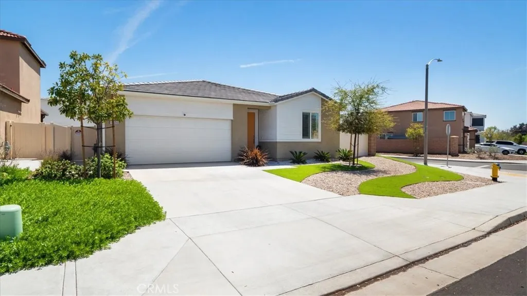 15630 Raptor Road, Moreno Valley, California 92551 home-pic-1