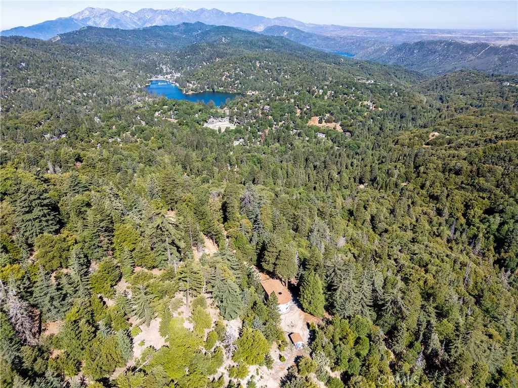 721 Chillon Drive, Crestline, California 92325 home-pic-4