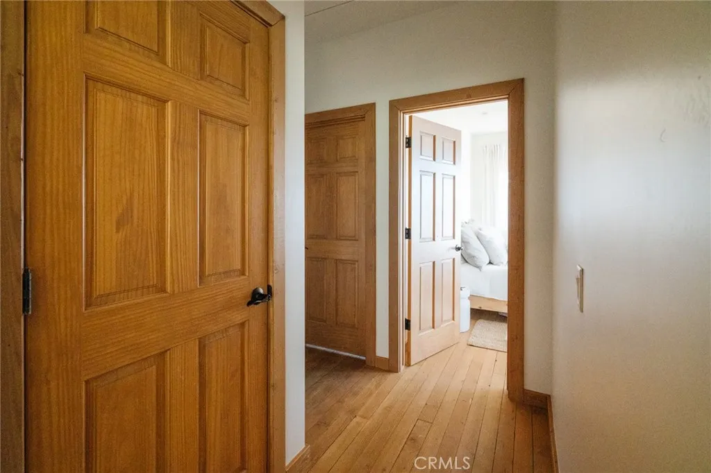 721 Chillon Drive, Crestline, California 92325 home-pic-8