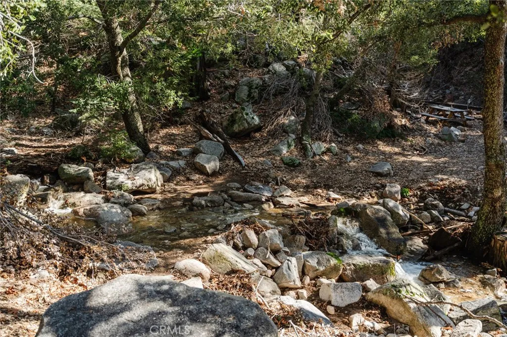 721 Chillon Drive, Crestline, California 92325 home-pic-31