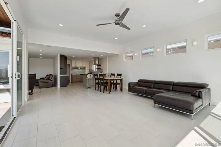 4535 La Cuenta Dr, San Diego, California 92124