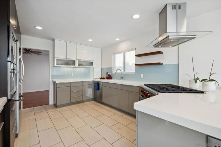 4535 La Cuenta Dr, San Diego, California 92124