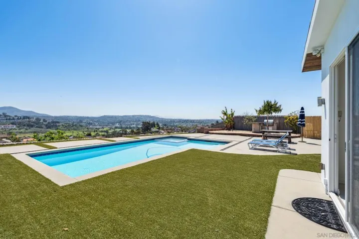 4535 La Cuenta Dr, San Diego, California 92124