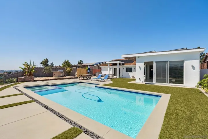 4535 La Cuenta Dr, San Diego, California 92124