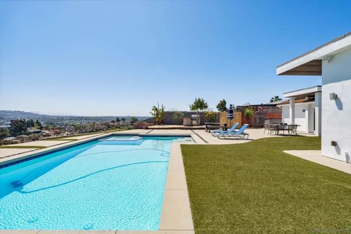4535 La Cuenta Dr, San Diego, California 92124
