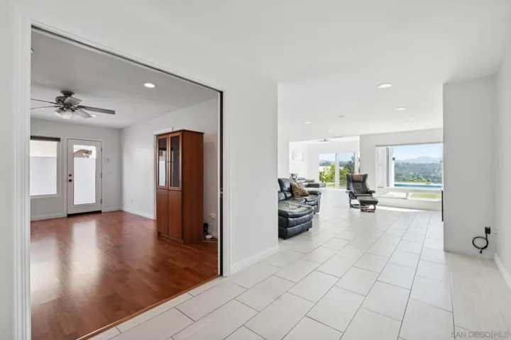 4535 La Cuenta Dr, San Diego, California 92124