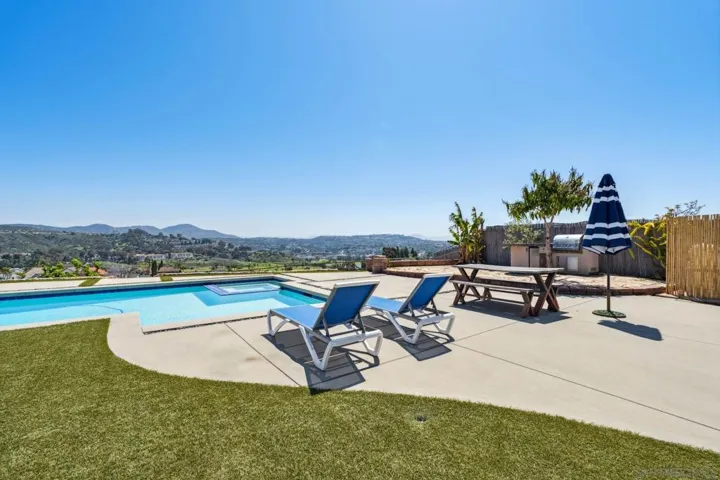 4535 La Cuenta Dr, San Diego, California 92124