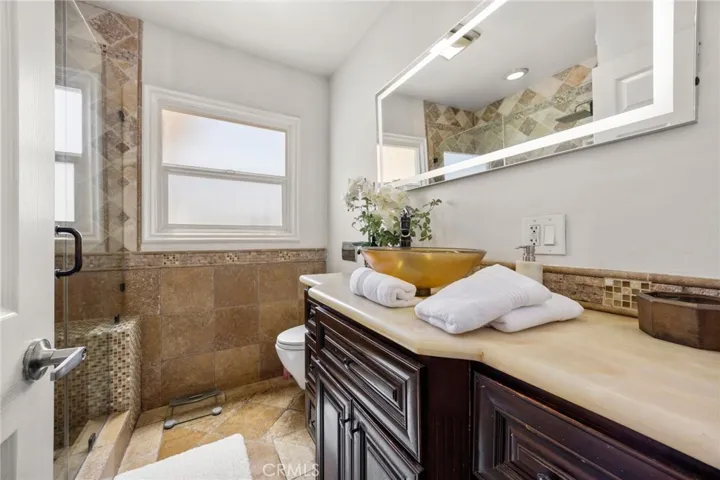 full bath includes a floating toilet