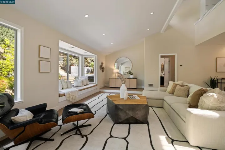 5 Glorietta Court, Orinda, California 94563
