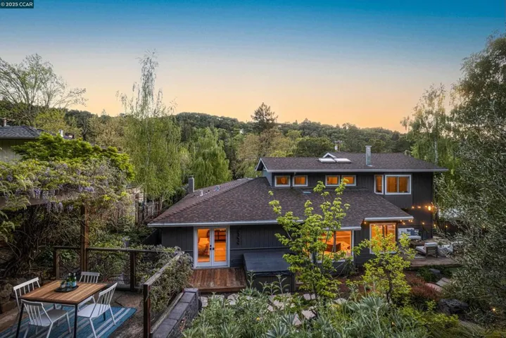 5 Glorietta Court, Orinda, California 94563