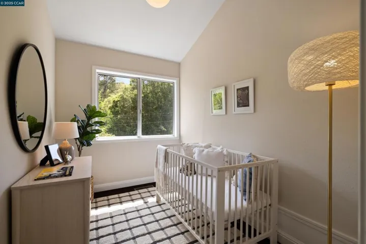 5 Glorietta Court, Orinda, California 94563