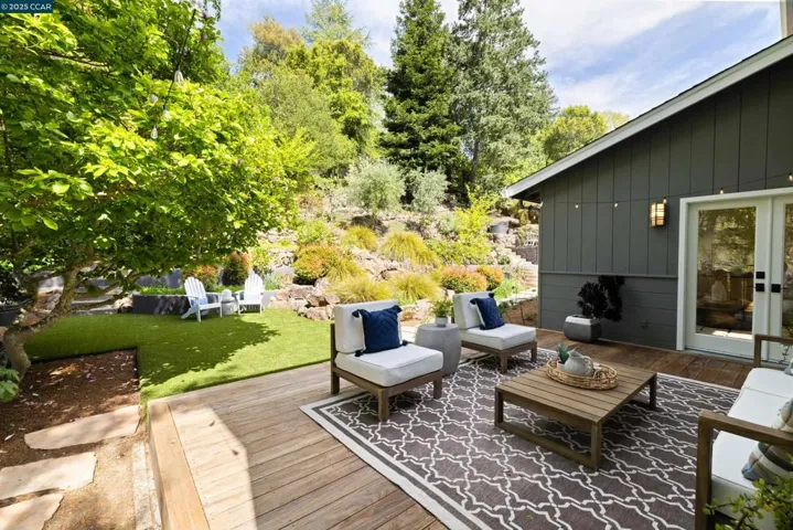 5 Glorietta Court, Orinda, California 94563