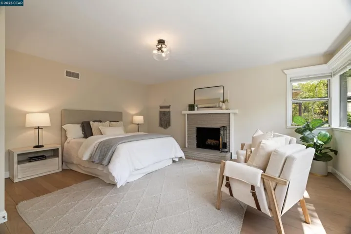 5 Glorietta Court, Orinda, California 94563