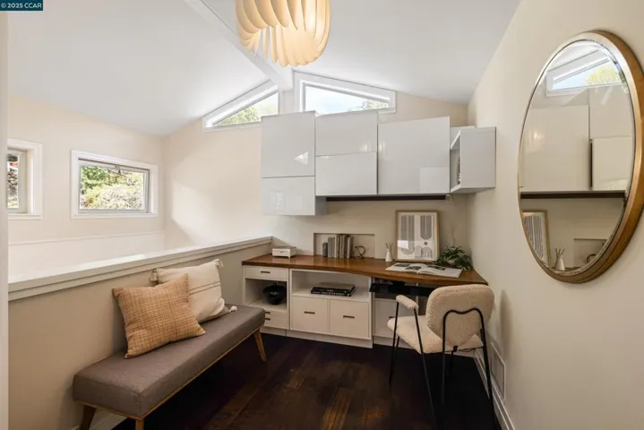5 Glorietta Court, Orinda, California 94563