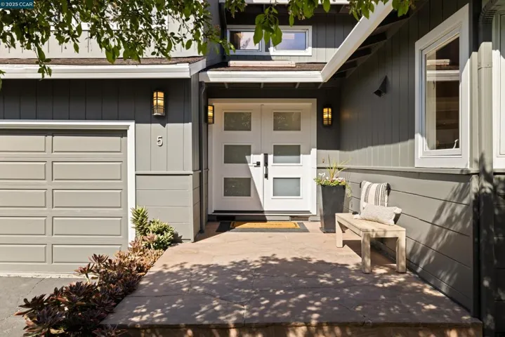 5 Glorietta Court, Orinda, California 94563
