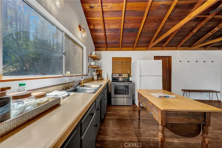 17000 Edgewood Way, Cobb, California 95426