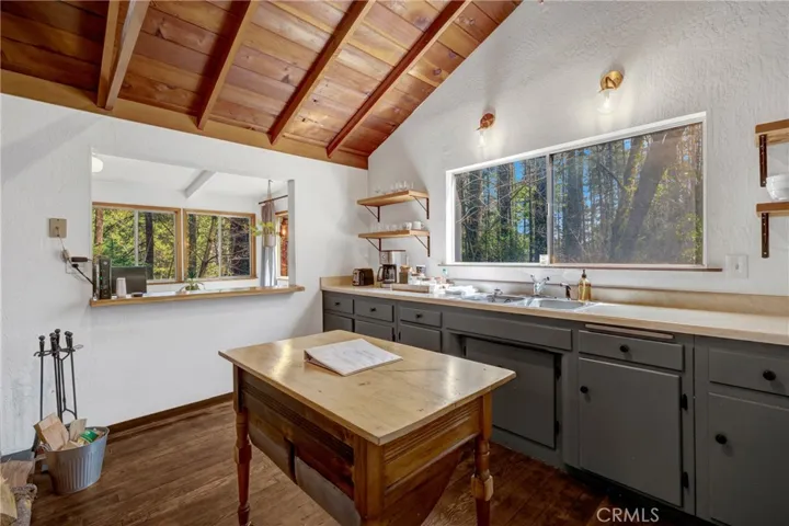 17000 Edgewood Way, Cobb, California 95426