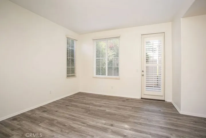  Laminate flooring has been installed on the first floor.