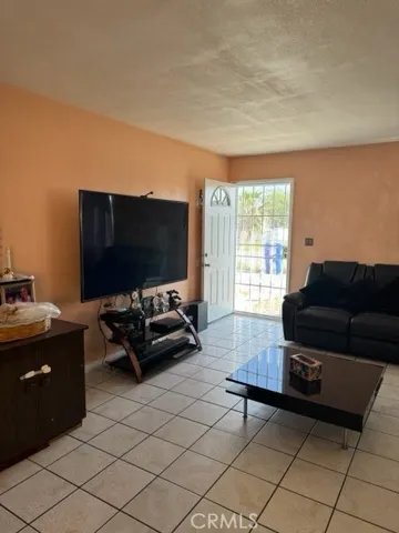 15920 Mission Avenue, Fontana, California 92335