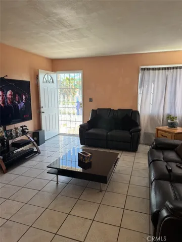 15920 Mission Avenue, Fontana, California 92335