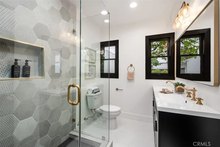 740 E Palm Avenue, Orange, California 92866