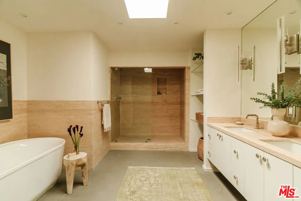 8559 Edwin Drive, Los Angeles, California 90046 home-pic-15