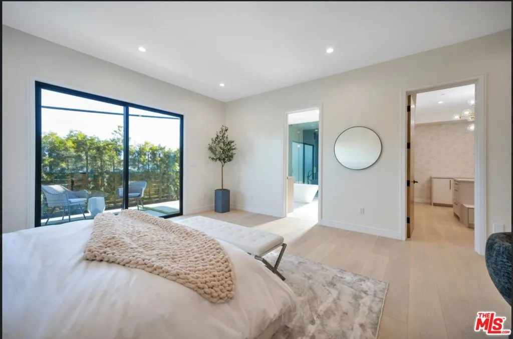 461 Chabela Drive, Manhattan Beach, California 90266 home-pic-35