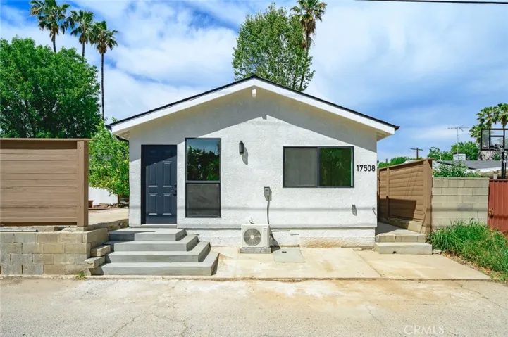 17510 Septo Street, Northridge, California 91325