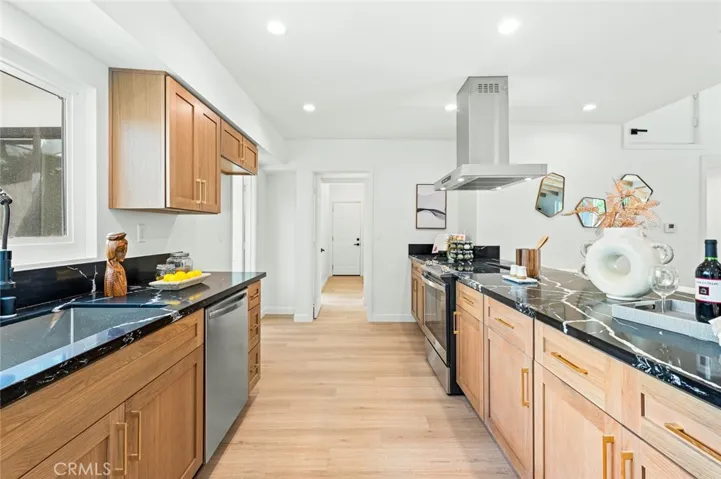 17510 Septo Street, Northridge, California 91325